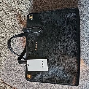 Furla NWTS Crossbody Leather BLK Handbag handles also